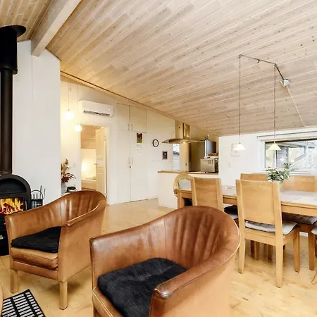 Дом отдыха 8 Person In Rodby-by Traum *